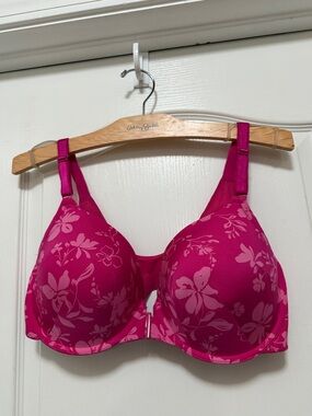 Torrid front close tshirt bra size 40D underwire
